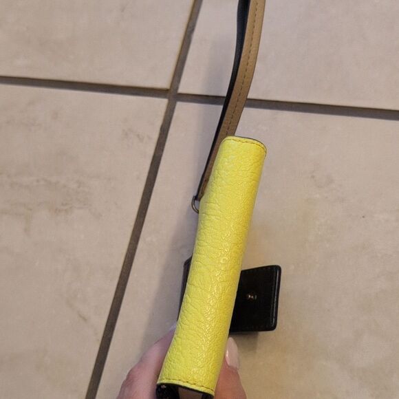 OH By Joy Gryson Wallet Wristlet Yellow Leather - Picture 8 of 10